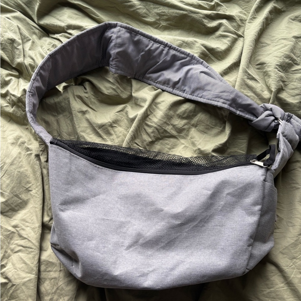 Gray dog carrier Crossbody Bag